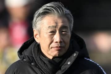 新体制初陣で３発快勝！ 長崎の新指揮官がチームに求めていく“変化”は？「これまではボールを保持することをやっていた。ただ…」