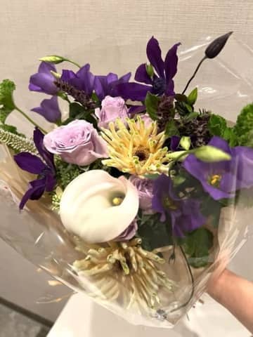 藤あや子、誕生日＆デビュー記念日のお祝いで貰ったもの「優しいお気持ちに感謝です」