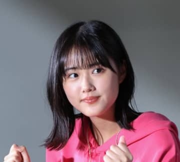 原菜乃華、華やかなドレス姿を披露→「映画のワンシーンみたい」「ジブリの中にいる女の子」と反響