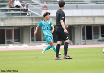 「守り切るんじゃなくて、攻め切る」　山梨学院主将MF高見啓太が語る、執念の“リベンジ優勝”とその先の景色