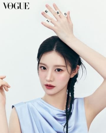 コ・ユンジョン、清涼感あふれるグラビアを公開