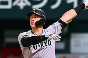 「これが入るの？」巨人の未完の大砲が“覚醒”　豪快弾に実況も困惑「もはやバグだろ」