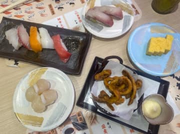 【東新宿の注文型回転すし】松屋系列の『すし松 東新宿店』は一人飲みにおすすめ！本鮪やせんべろメニューに舌鼓！