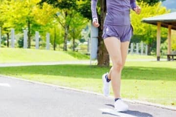 健康的な足腰のカギは腸腰筋！自宅でできるおすすめストレッチを紹介