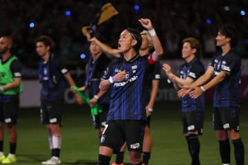 宇佐美貴史「俺がやらないと」　“壁1枚”を打ち破る圧巻の直接FK弾「いいところに壁を立ててくれた」