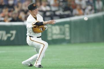 36歳坂本勇人の「身体操作がえげつない」　東京D沸かせた超絶プレーにファン感嘆「涙出てきた」