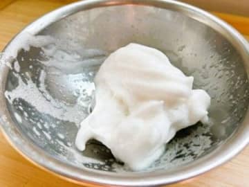 たった2分で作れちゃう！？ハンドミキサーなしでふわふわの「メレンゲ」を作る裏ワザ、やってみたら…？