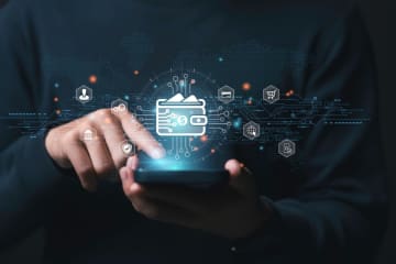 亡き父のスマホに「電子マネー2万円」…このお金、使うのはNG？払い戻しはできるのでしょうか？