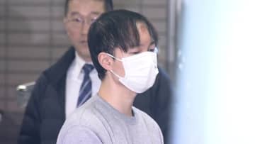 中国人の被告は“女性との別れ受け入れられず、金銭的な支援を被害者に持ちかけるなどした”と検察側が指摘…元交際相手を殺害した罪に問われた男（31）初公判