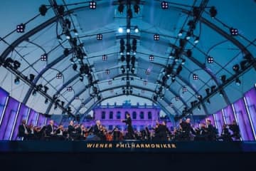 ウィーン・フィルハーモニー管弦楽団、〈シェーンブルン・サマーナイト・コンサート〉開催 ライヴ・レポートが到着