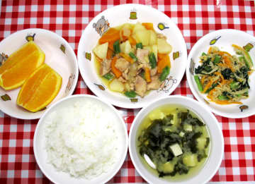 保育園の給食に「だし」 天然素材で子どもの健やかな成長を にんべん