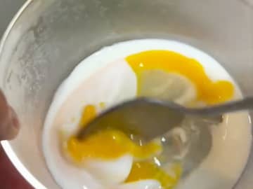 卵を電子レンジでチンして？　作ったものに「え、知らなかった」「早速やる！」