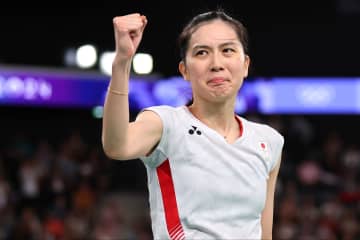 「美男美女カップルだ！」バド元日本代表・大堀彩が“肩出し純白ドレス姿”でマレーシア代表との入籍を報告！「顔までそっくりになった」