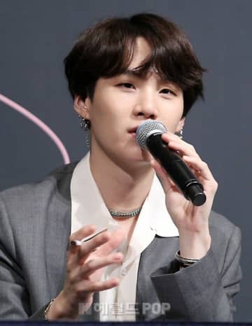 「BTS」SUGA、飲酒運転謝罪に続いて5億円寄付…華麗な完全体帰還の予告