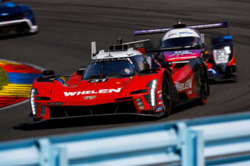 優勝目前のレースを「台無しにされた」とエイトケン。キャデラックの同門WTRは采配ズバリ