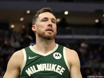 32歳のベテラン、パット・カナトンがプレーヤーオプションを行使してバックス残留へ