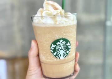 あの人気メニューが復活！スタバ新作の「紅茶フラペチーノ」は上品な甘さで美味