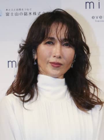 「ほんとに丁寧な暮らし」工藤静香、オレンジで作った洗剤を披露→「すごすぎる」「これこそ主婦の知恵」と称賛の声