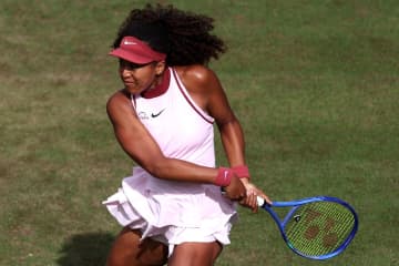 大坂なおみが今季の芝初勝利！２時間超えの熱戦制し２回戦進出「今日は勝てて本当にうれしい」＜SMASH＞