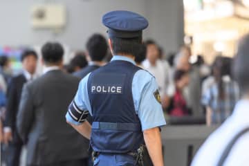 「警察庁」と「都道府県警察」、年収の差は約119万円？ 採用までのルートや仕事内容の違いは？