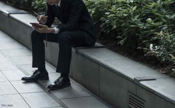 日本の職場で最強なのは「平社員」　部下からも文句を言われ続ける管理職の苦悩