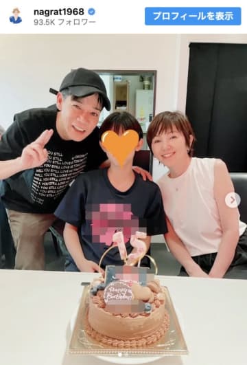 ネプチューン名倉、妻・渡辺満里奈と娘の誕生日をお祝い「すっかりバスケ女子になって…」　幸せ家族3ショットが話題