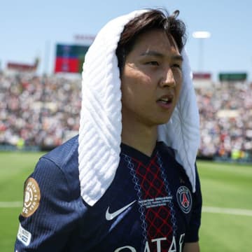 「完全に押されている」16強入りのパリSGで“蚊帳の外”となっているイ・ガンインに韓メディアもがっくり「またしても笑えなかった」【クラブW杯】