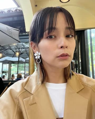 「こんな40おらんやろ」加藤ローサ、花柄ワンピ姿の“少女のような若見え”近影に「いつまでも可愛い」