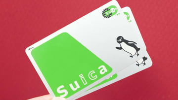 残高が残っている複数のカード型Suicaを1枚にまとめることはできる？ できない？