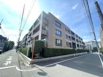 パークコート渋谷大山町ザ・プラネ悠邸 2階｜「代々木上原」駅徒歩9分。「大山町」に佇むレジデンス。専有面積100㎡超、リビング天井高2.4ｍ。収納豊富・陽当たり良好な角住戸。