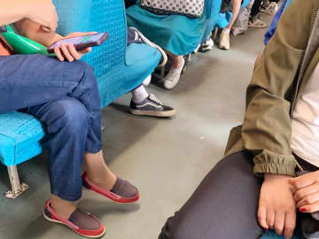 鉄道座席の「不衛生さ」が再び議論の的に、硬座で寝て結膜炎になったと主張する人も―中国