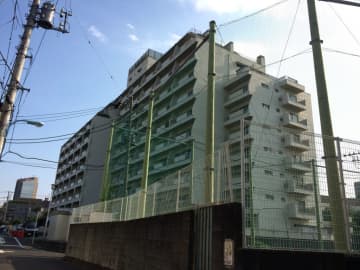 日商岩井方南町マンション 9階｜「方南町」駅徒歩9分。区立小学校至近。都心の夜景一望＆富士山ビュー。広々バルコニーで陽当たり・通風良好な3方角住戸