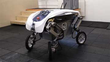 置いておくだけでOK！ 荷物を自分でセットして運ぶ配達ロボット「LEVA」