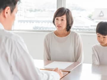「校医がやぶ医者だ！」と保護者からクレーム……一見、正当そうな言い分の裏に潜む衝撃のホンネ