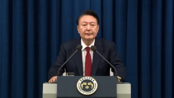 【速報】韓国・尹錫悦前大統領の拘束令状を請求　特殊公務執行妨害の容疑などで