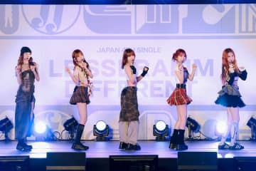 LE SSERAFIM、新曲「DIFFERENT」生パフォにファン熱狂