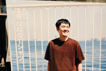 無印良品で目撃した謎の男性、夫の勘違いに妻が大爆笑　「涼風とおる」の正体が話題に…