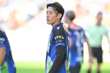 「えええ。何でいるの」本人も驚愕！ J２長崎、海外挑戦の24歳MFへの型破りな密着ぶりが話題「うちの広報さんは最高すぎ」