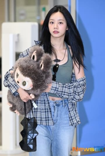 【PHOTO】Girl's Day ヘリ、海外スケジュールを終えて韓国に到着…ラブブと一緒に帰国