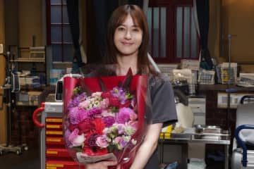 『Dr.アシュラ』松本若菜らが涙のオールアップ「皆さんと一緒に作れたことを誇りに思います」