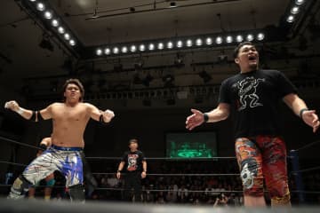 【新日本】ボルチン&杉浦が強烈フィジカルで勝利！杉浦との“トオル対決”に敗れた矢野は「次はな『トオル』を懸けてやってやってもいいぞ！」