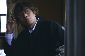 声優・谷山紀章が文豪に♪ 50歳記念写真集「KRONICLE」アクスタなど特典絵柄も公開