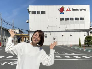 ロングセラーアイス「井村屋 あずきバー」のおいしさに迫る！ 1本に「約100粒」のあずきが「均等」に入っているってホント!?