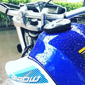 梅雨も安心！バイク用レインスーツの選び方・着こなし・保管術