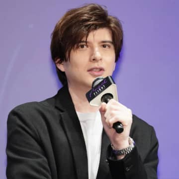 城田優、“我が家の天使”妹・リナと家族の思い出SHOTにファンほっこり「美男美女」「家族愛がいっぱい」