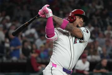 MLBで試合中に選手が号泣　理由に「なんて卑劣」「一線を越えた」の声…観客の暴言に非難集中