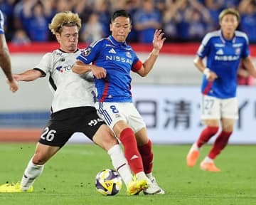 大島新体制の最下位マリノス、初陣は完敗。ホームでFC東京に０－３で敗れて３連敗。松原健は無念の負傷交代