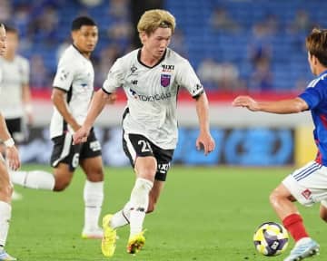 「やばすぎ！」「凄い足技」FC東京の長倉幹樹が決めた衝撃弾。元W杯戦士も驚き「あのトーキックはロマーリオぐらいしか思い浮かばない」