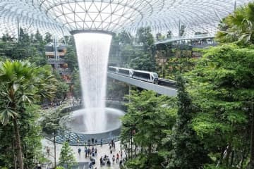 【シンガポール】三菱重工、空港の無人車両システム改修受注［運輸］