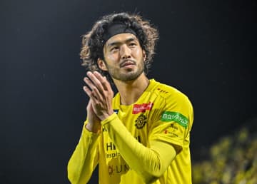｢これはもう革命｣J1柏“夏季限定ユニ”にファン興奮！｢こっちの方が柏感あるよねぇ｣｢選手発案ってところがまたいい!!!!｣の声